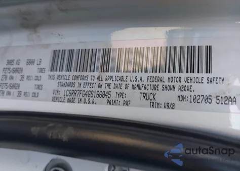 2016 Ram 1500 Express z USA, uszkodzony, nr VIN 1C6RR7FG4GS166845